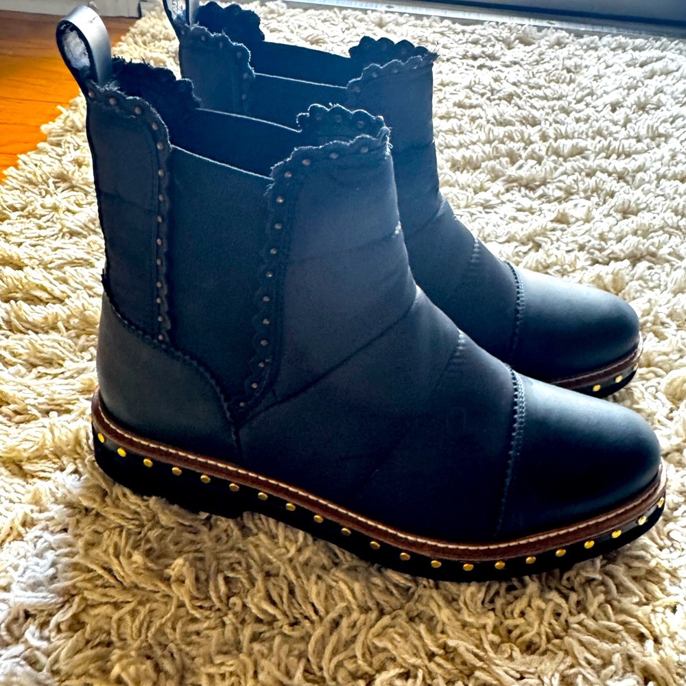 Beautiful black leather bootie’s by Free People